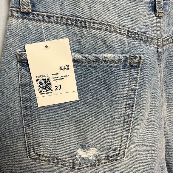 Forever 21 Distressed Boyfriend Jeans - Light Denim - Picture 8 of 9